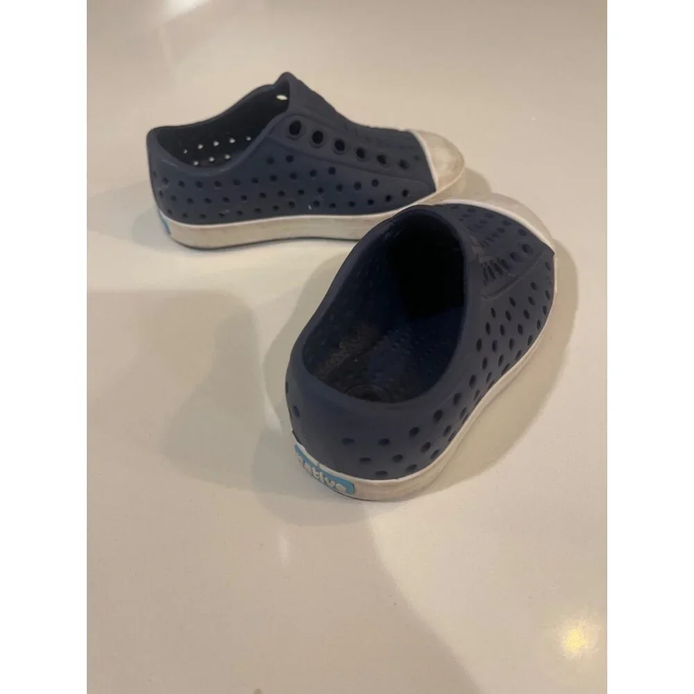 Native Kids Jefferson Slip-On Shoes Navy & White C5 Lightweight Perforated Rubbe
